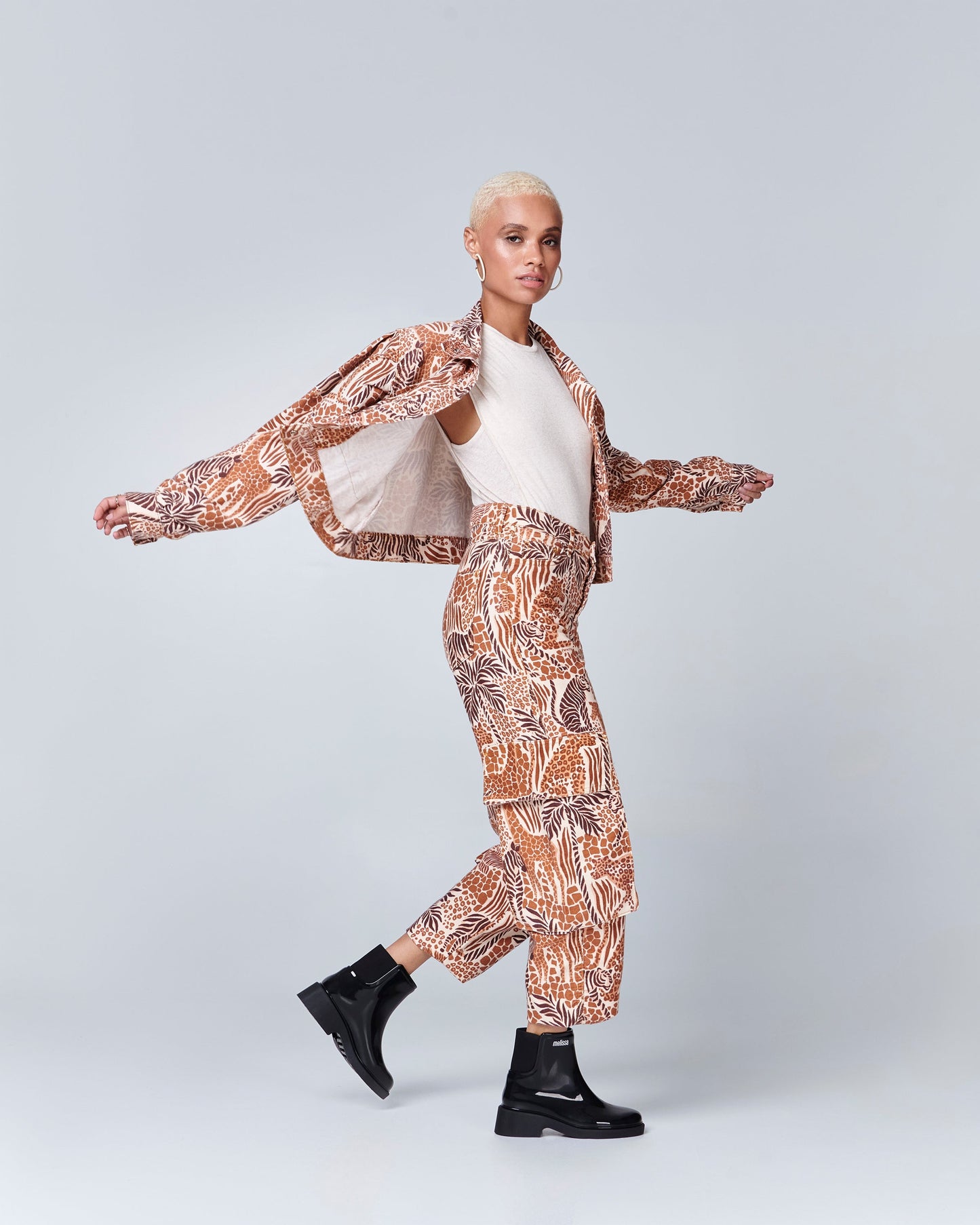 MELISSA CHELSEA BOOT AD