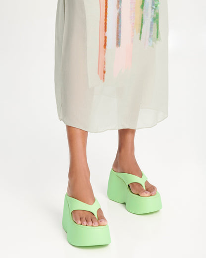 MELISSA FREE THONG WEDGE AD