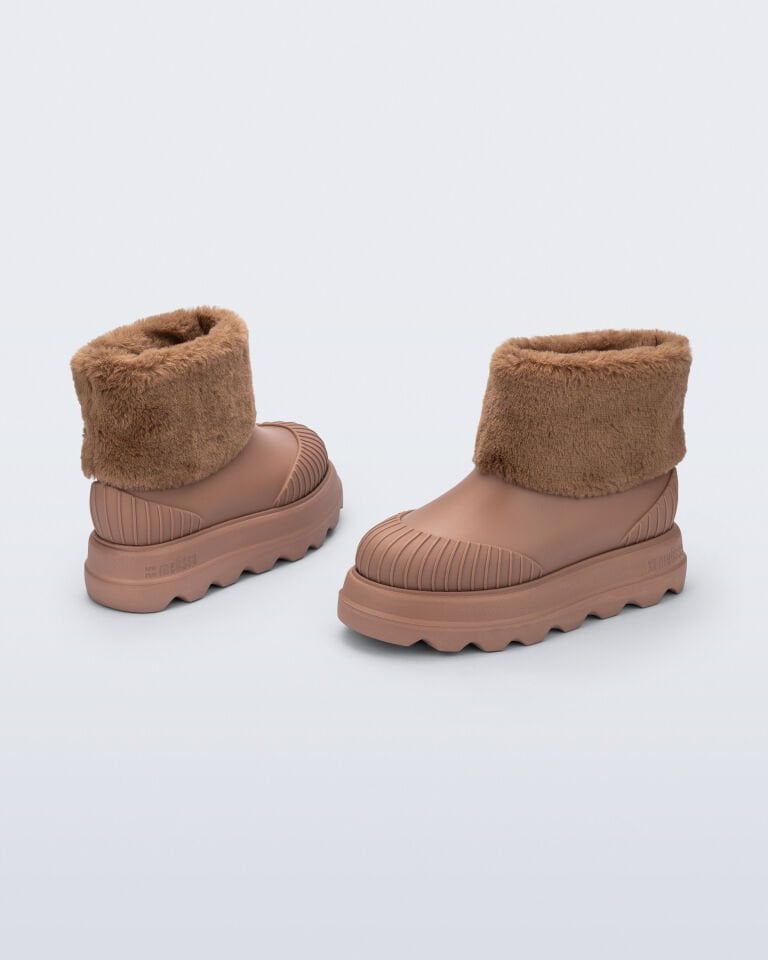MELISSA WARM BOT AD